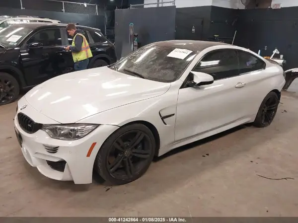 WBS3R9C59GK337028 2016 BMW M4 - Image 2