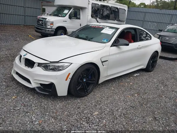 WBS3R9C59GK338907 2016 BMW M4 - Image 2