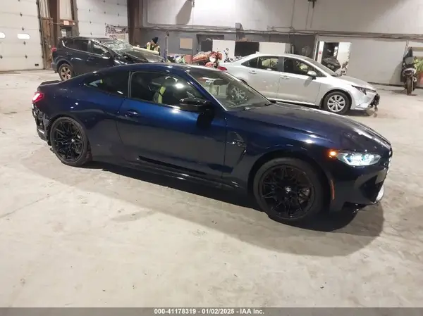 WBS43AZ04RCP64729 2024 BMW M4 - Image 1