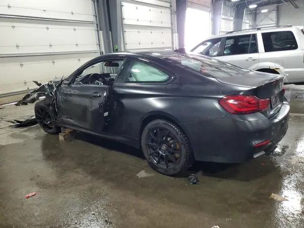 WBS4Y9C03LFJ62967 2020 BMW M4 - Image 2