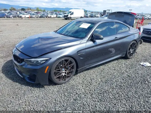 WBS4Y9C50JAC86008 2018 BMW M4 - Image 2