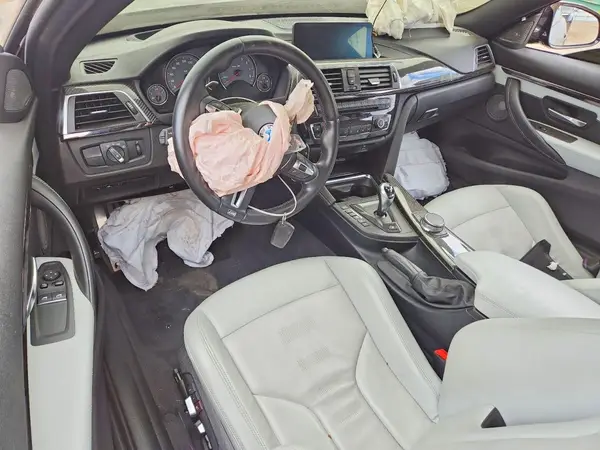 WBS4Y9C57KAG67632 2019 BMW M4 - Image 8
