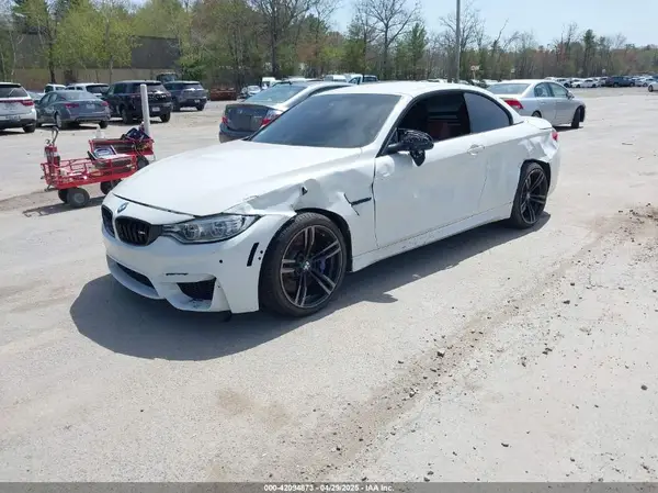 WBS4Z9C50JED22463 2018 BMW M4 - Image 2
