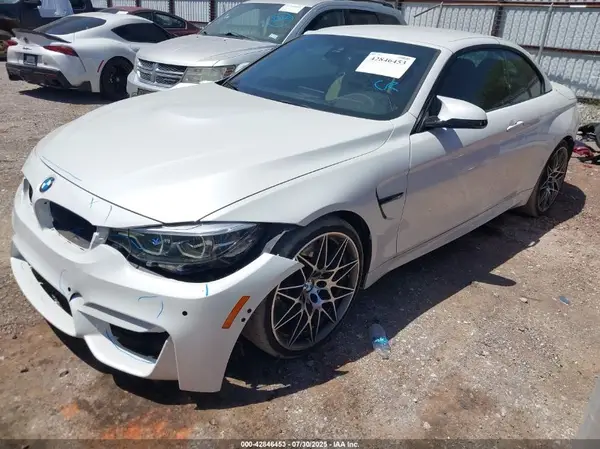 WBS4Z9C52KEJ63914 2019 BMW M4 - Image 2
