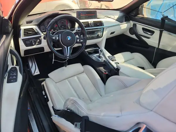 WBS4Z9C5XJED22423 2018 BMW M4 - Image 8