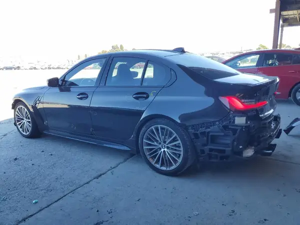 WBS53AY07MFL10715 2021 BMW M3 - Image 2
