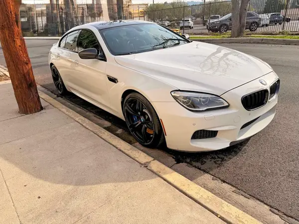 WBS6E9C54HG437454 2017 BMW M6