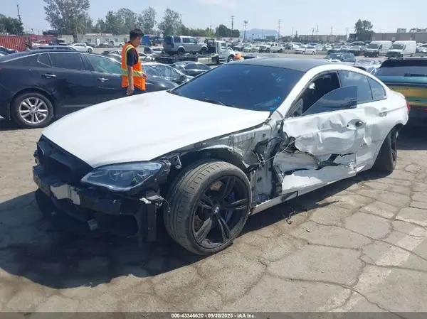 WBS6E9C5XGGF92639 2016 BMW M6 - Image 2