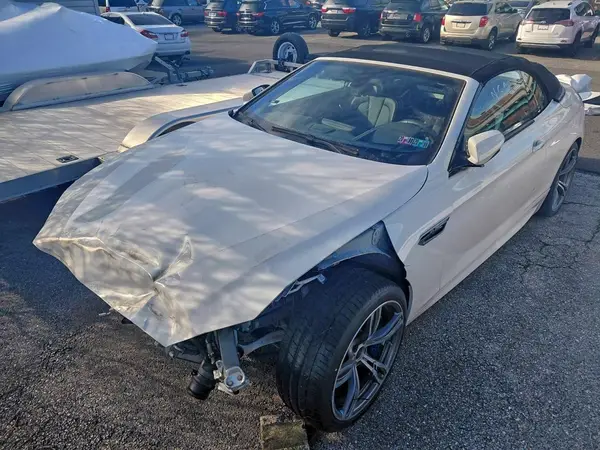 WBS6G9C55GD932143 2016 BMW M6 - Image 2