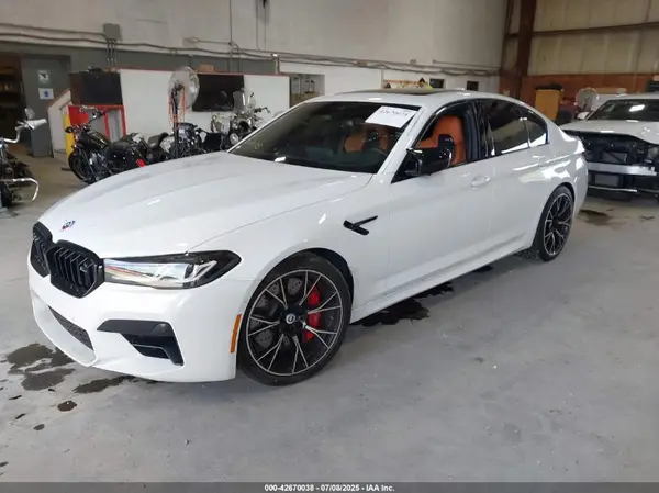 WBS83CH00PCL75372 2023 BMW M5 - Image 2