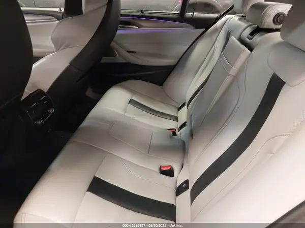 WBS83CH01MCF44510 2021 BMW M5 - Image 8