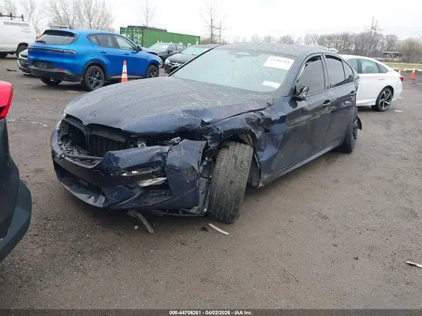 WBS83CH02NCK64111 2022 BMW M5 - Image 2