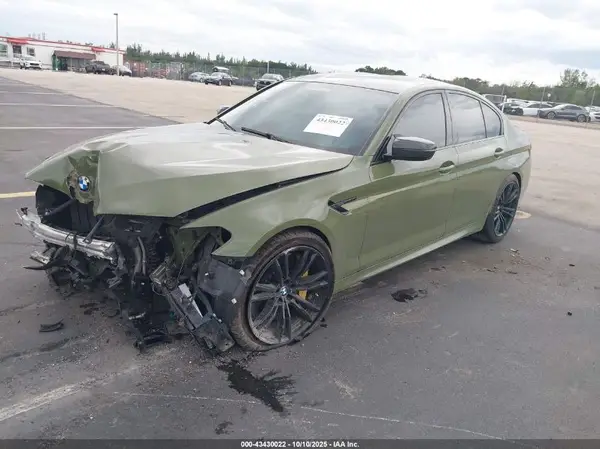 WBS83CH03NCJ44933 2022 BMW M5 - Image 2