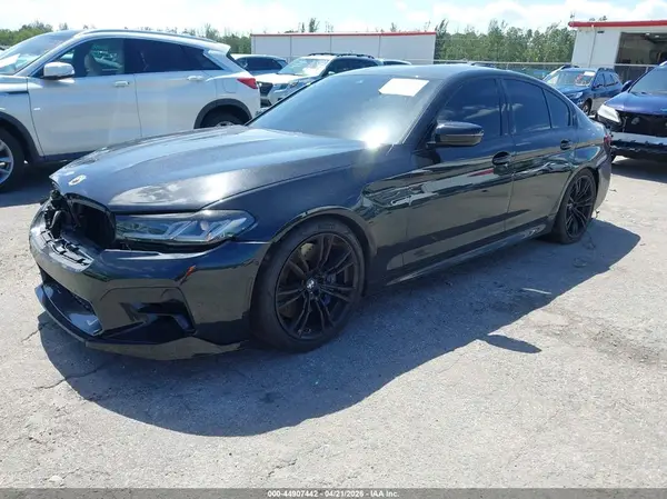 WBS83CH04MCF17382 2021 BMW M5 - Image 2