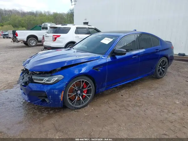 WBS83CH06PCL40075 2023 BMW M5 - Image 2