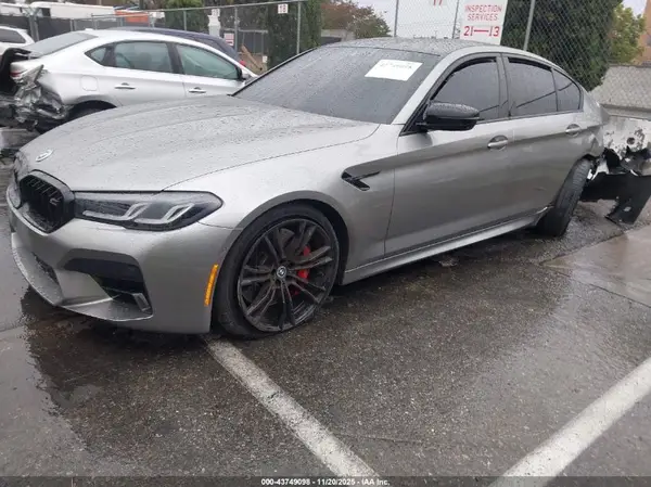 WBS83CH07MCF95932 2021 BMW M5 - Image 2