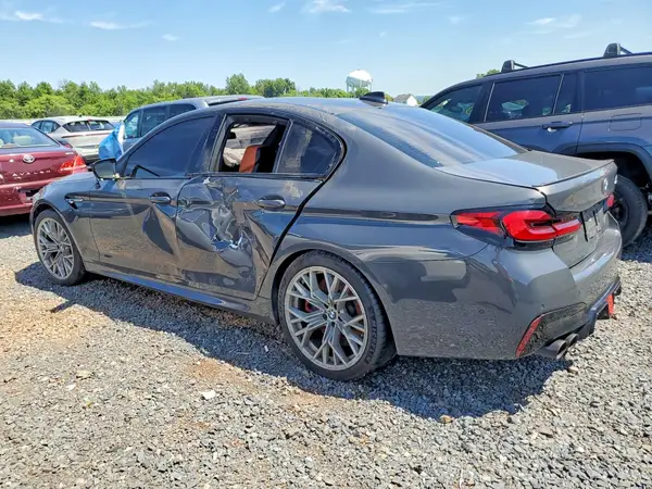 WBS83CH09NCK02348 2022 BMW M5 - Image 2