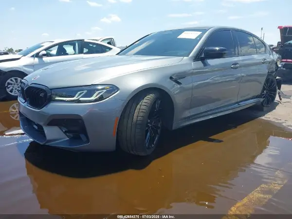 WBS83CH09PCL36618 2023 BMW M5 - Image 2