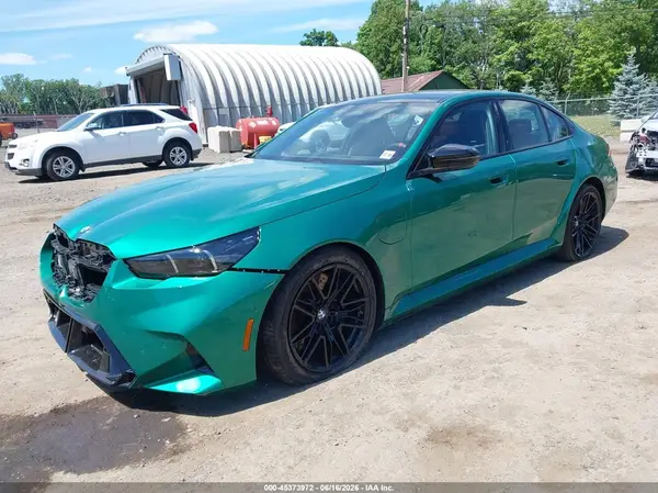 WBS83FK00TCW75661 2026 BMW M5 - Image 2