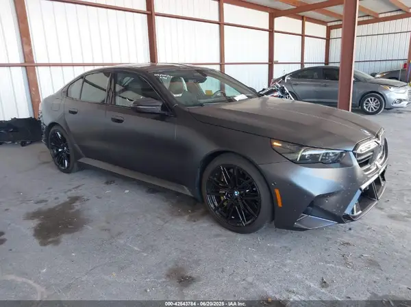WBS83FK04SCU11874 2025 BMW M5 - Image 1