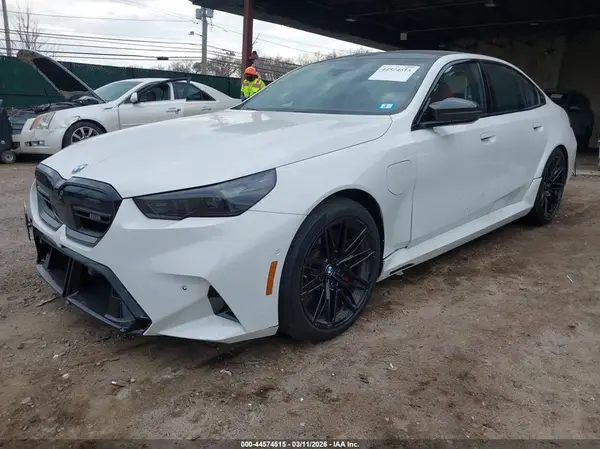 WBS83FK06TCU92801 2026 BMW M5 - Image 2