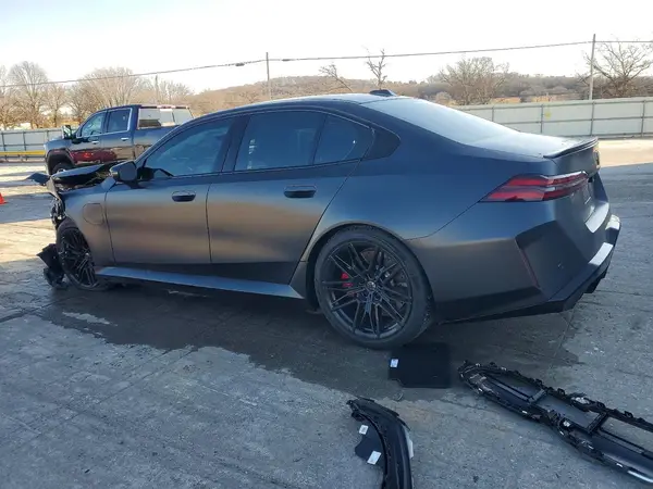 WBS83FK06TCV35419 2026 BMW M5 - Image 2