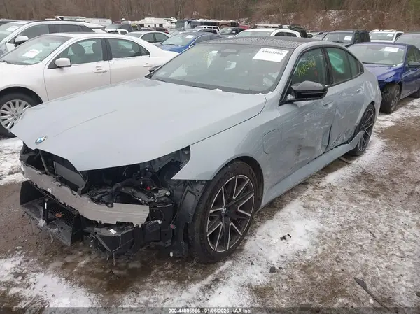 WBS83FK0XTCV28876 2026 BMW M5 - Image 2