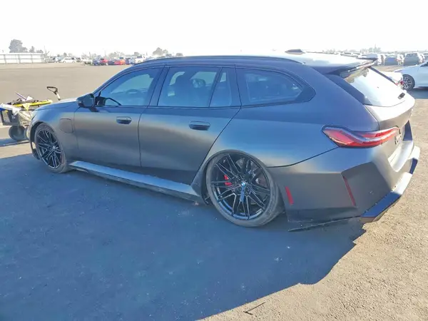 WBS83GV05SCU45064 2025 BMW M5 - Image 2