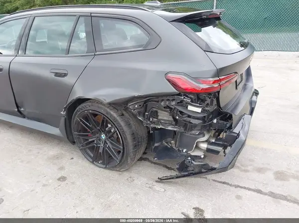 2026 BMW M5 auction photo 6