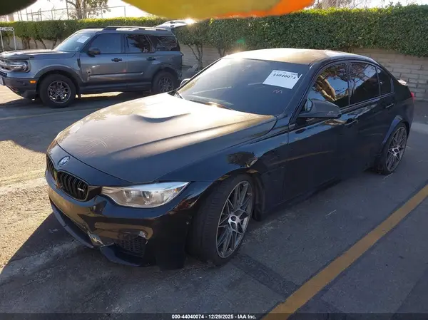WBS8M9C35H5G85219 2017 BMW M3 - Image 2
