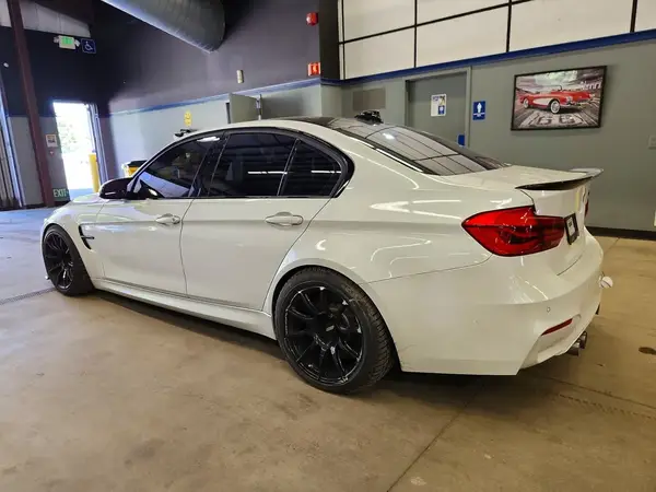 WBS8M9C50H5G42151 2017 BMW M3 - Image 2