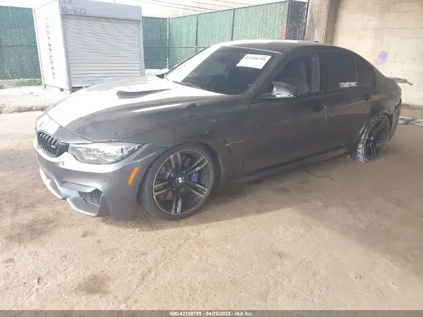 WBS8M9C56J5J78396 2018 BMW M3 - Image 2