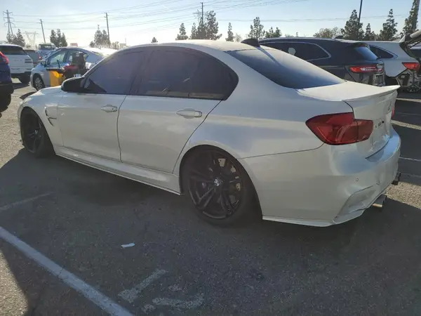 WBS8M9C57J5L00571 2018 BMW M3 - Image 2