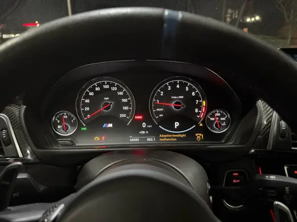 WBS8M9C59H5G84818 2017 BMW M3 - Image 8