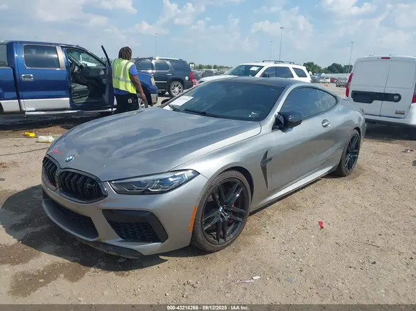 WBSAE0C01NCH36044 2022 BMW M8 - Image 2