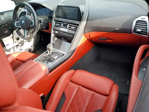 WBSAE0C07NCJ50784 2022 BMW M8 - Image 8