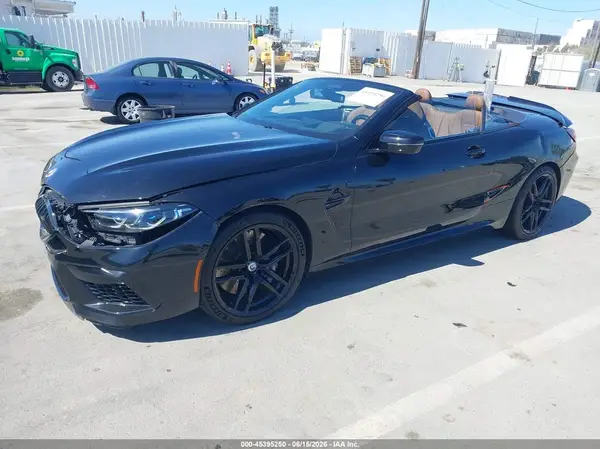 WBSDZ0C00PCL36476 2023 BMW M8 - Image 2