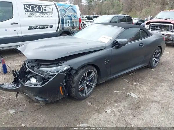 WBSDZ0C0XRCN46988 2024 BMW M8 - Image 2