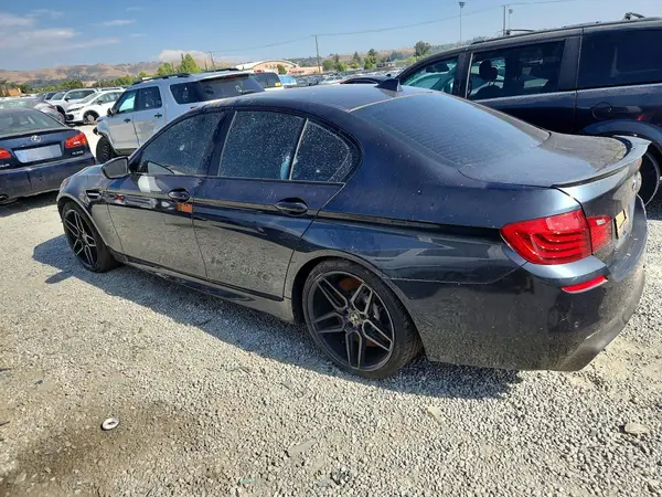 WBSFV9C53GG343211 2016 BMW M5 - Image 2