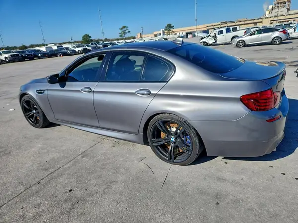 WBSFV9C55GG343453 2016 BMW M5 - Image 2