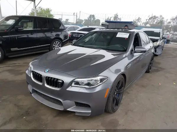 WBSFV9C5XGD595572 2016 BMW M5 - Image 2