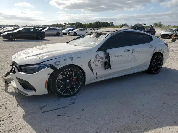 WBSGV0C00NCH18306 2022 BMW M8
