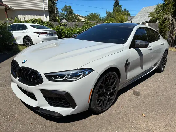 WBSGV0C01NCJ56705 2022 BMW M8 - Image 2
