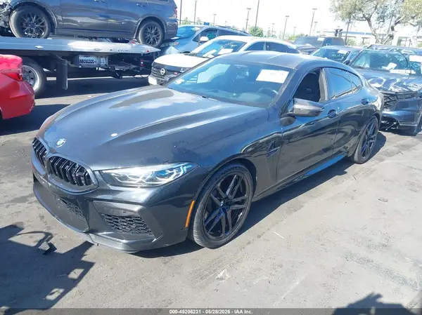 WBSGV0C02NCJ07089 2022 BMW M8 - Image 2