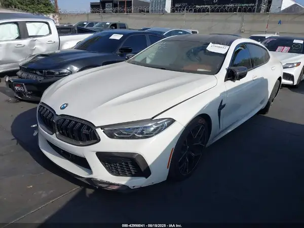WBSGV0C03MCF89329 2021 BMW M8 - Image 2