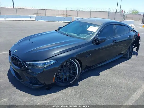 WBSGV0C03NCG97421 2022 BMW M8 - Image 2