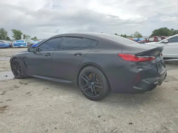 WBSGV0C03NCH18297 2022 BMW M8 - Image 2