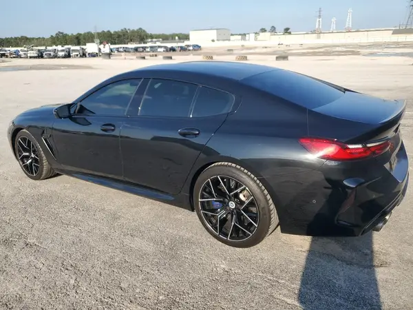 WBSGV0C08NCH18537 2022 BMW M8 - Image 2