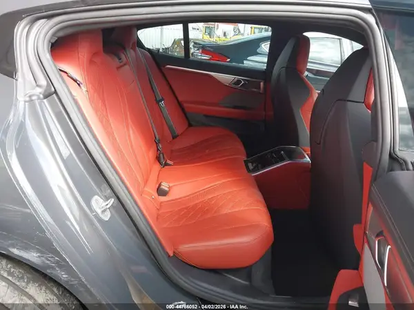 WBSGV0C08NCK19069 2022 BMW M8 - Image 8