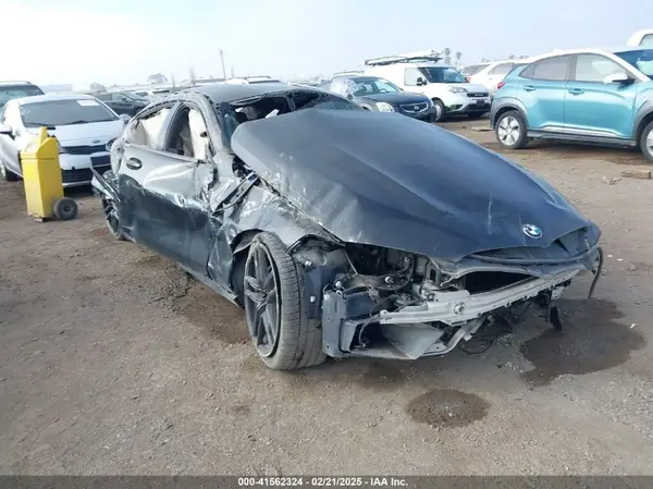 WBSGV0C09NCH05618 2022 BMW M8